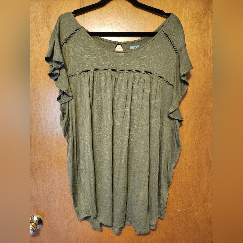 Lightweight flowy top